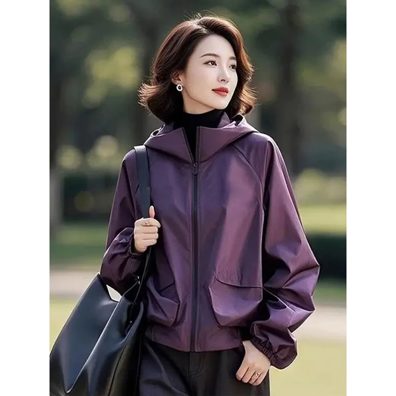 2025新款秋季连帽短款外套女款洋气时尚百搭百搭冲锋衣小个子长袖