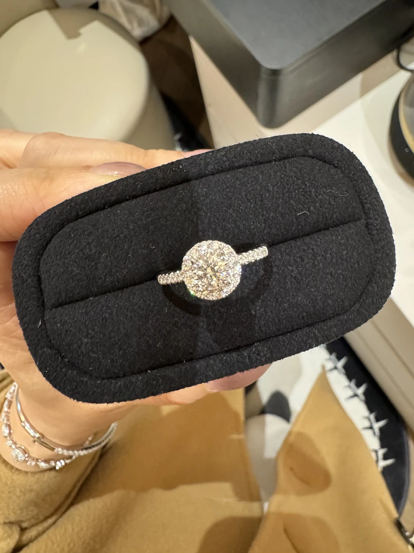 钻石戒指18k金镶嵌天然钻石60分圆包戒指