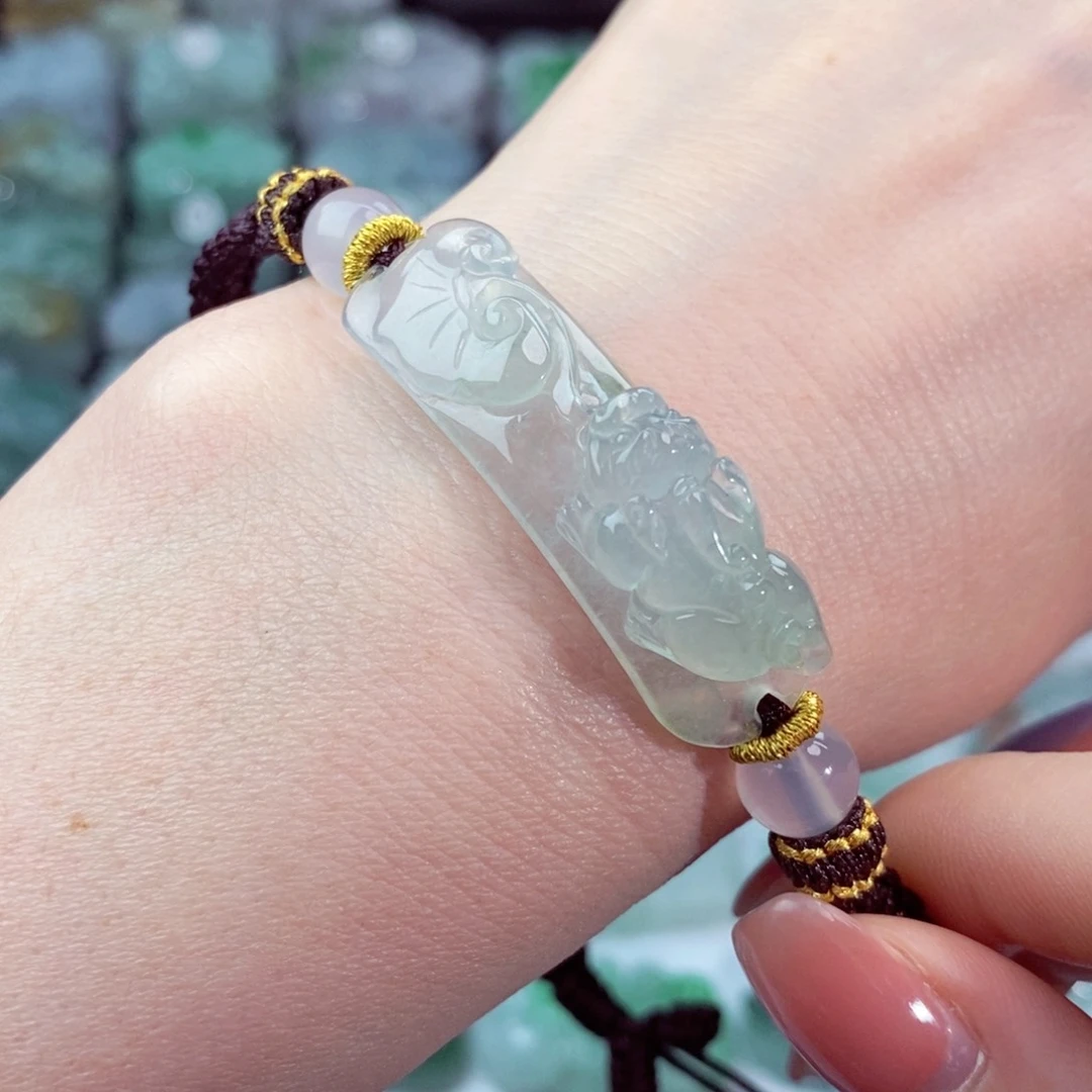 颈饰未镶嵌翡翠天然