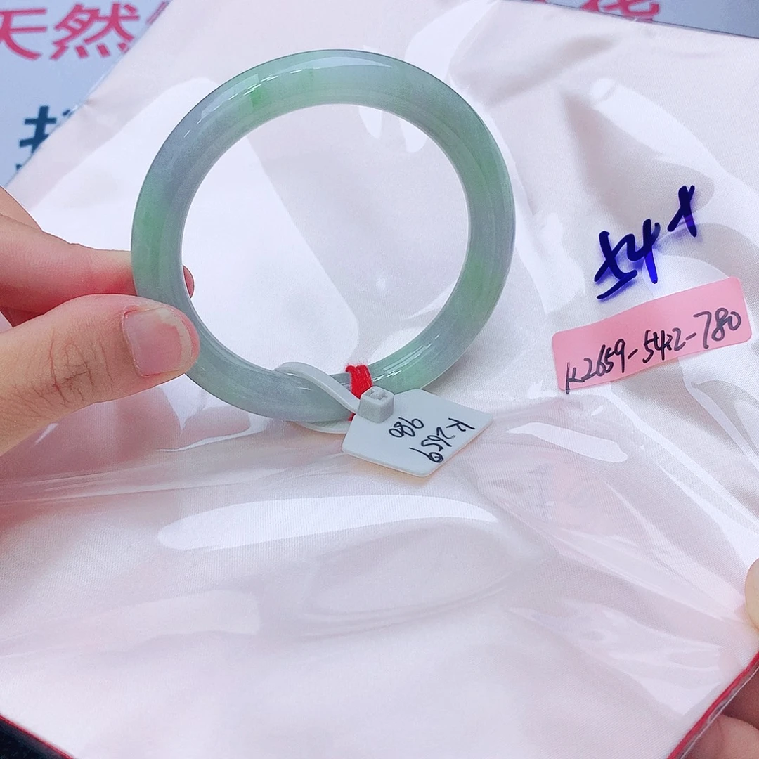 翡翠未镶嵌手镯我