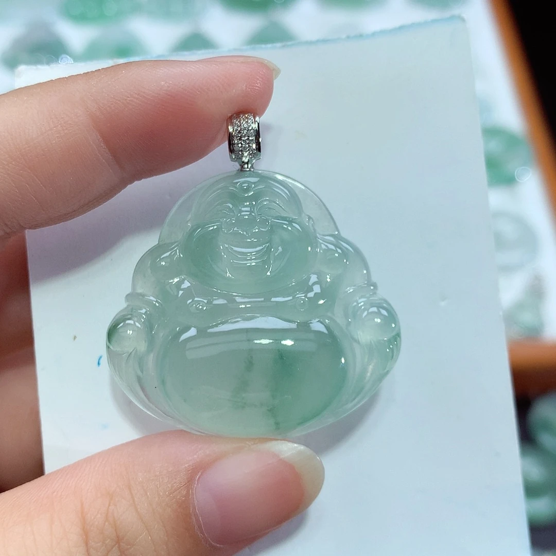 翡翠18K金镶嵌颈饰佛公