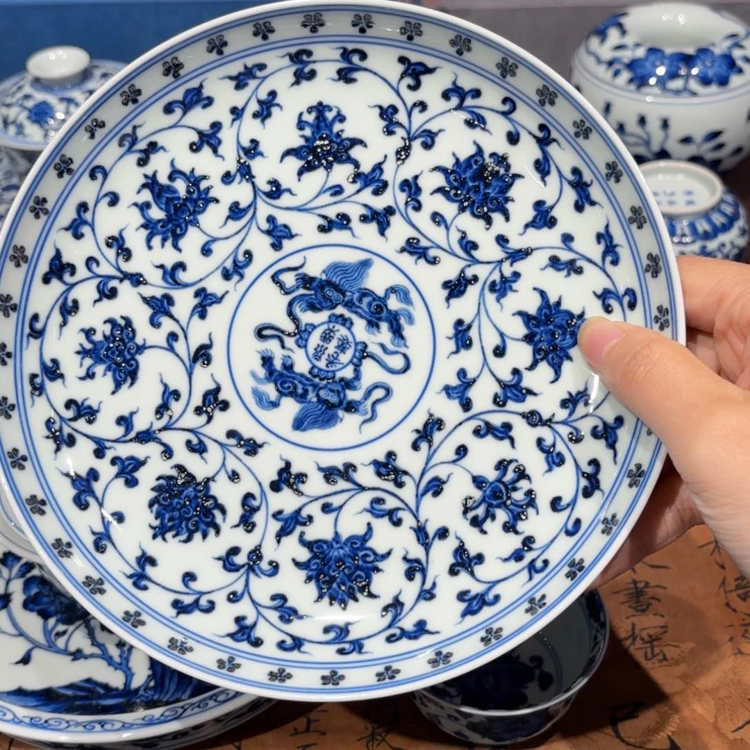 瓷片灰***猪景德镇纯手工手绘