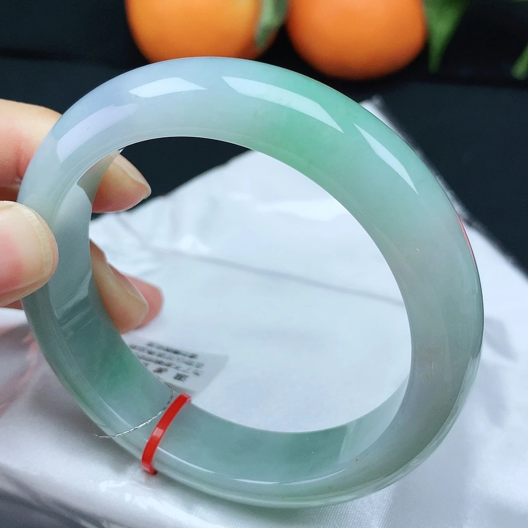 翡翠手镯未镶嵌59轮胎