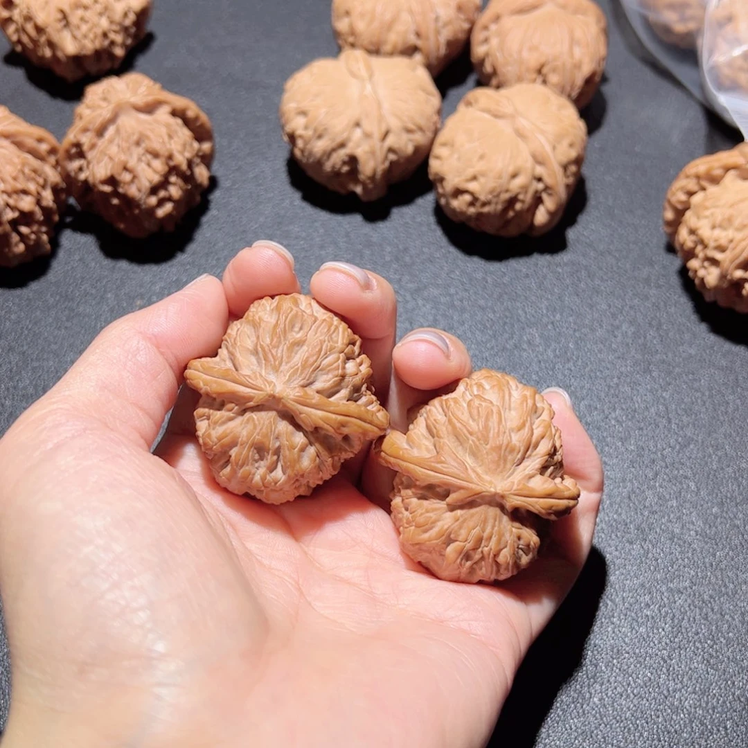 *****文玩核桃吊坠白狮子