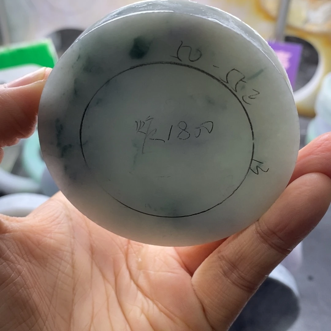 定制翡翠未镶嵌翡翠手镯