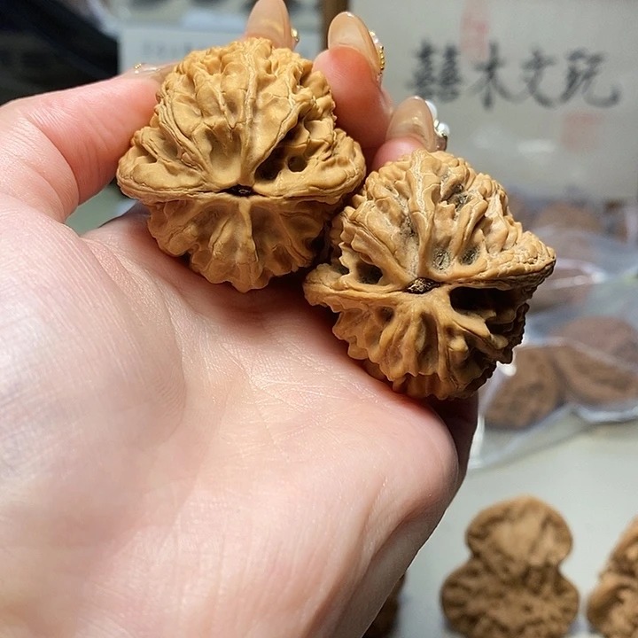 文玩核桃吊坠41大沽石