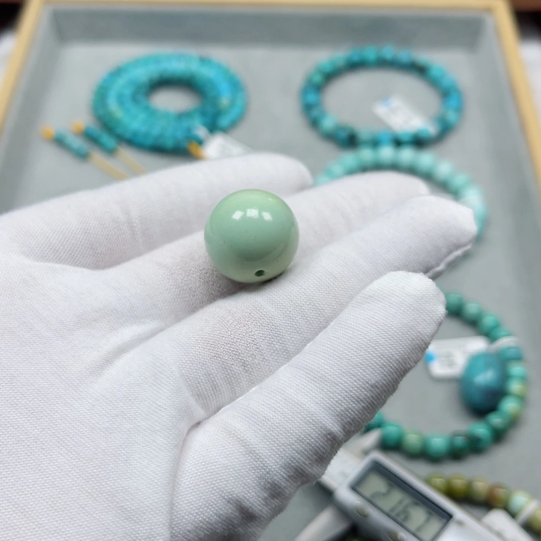 绿松石未镶嵌挂件
