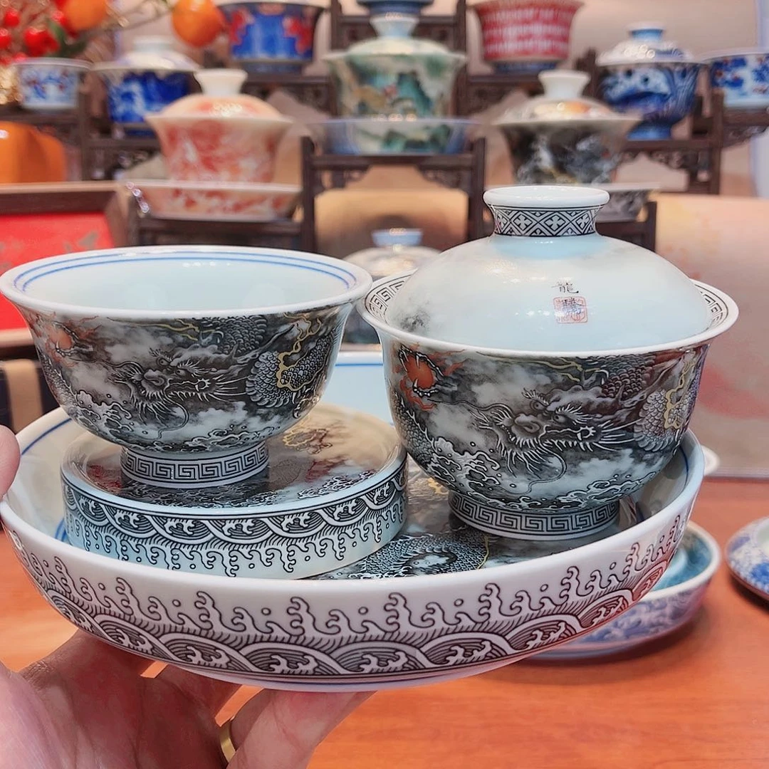 发纷纷扰扰的广告共同体