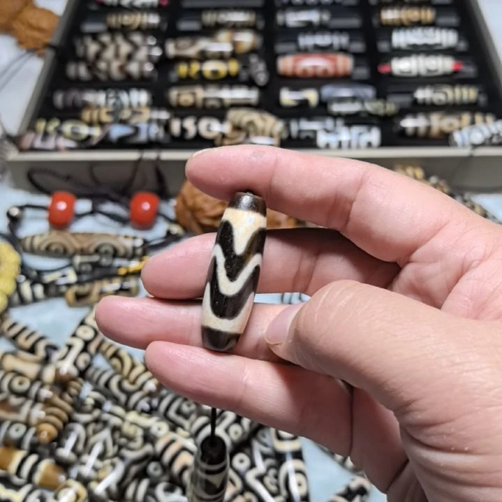 银S925非金属材料吊坠一个