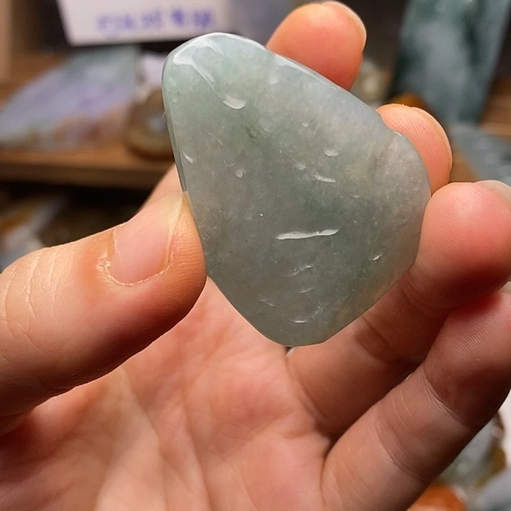 颈饰未镶嵌翡翠天然