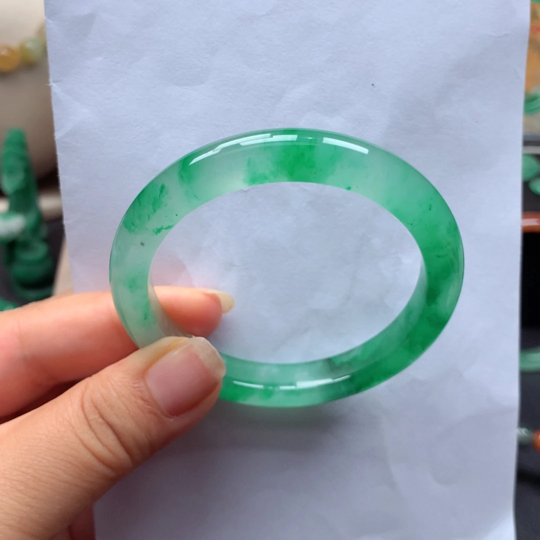 石英质玉未镶嵌手镯