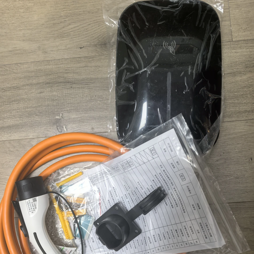 家用通用7KW交流壁挂充电桩-适用于所有新能源车型