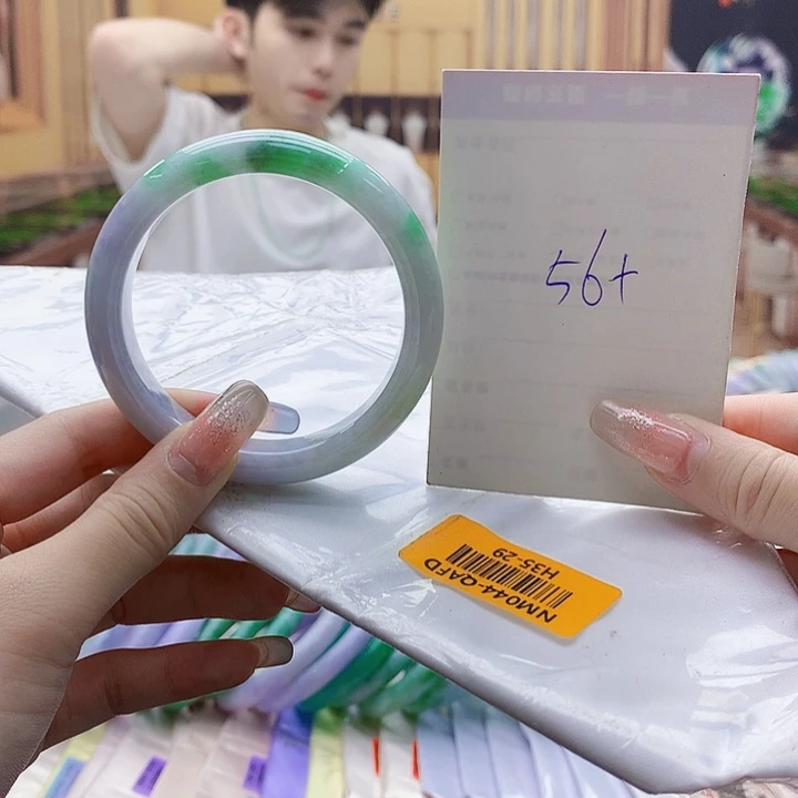 翡翠手镯未镶嵌Bbb