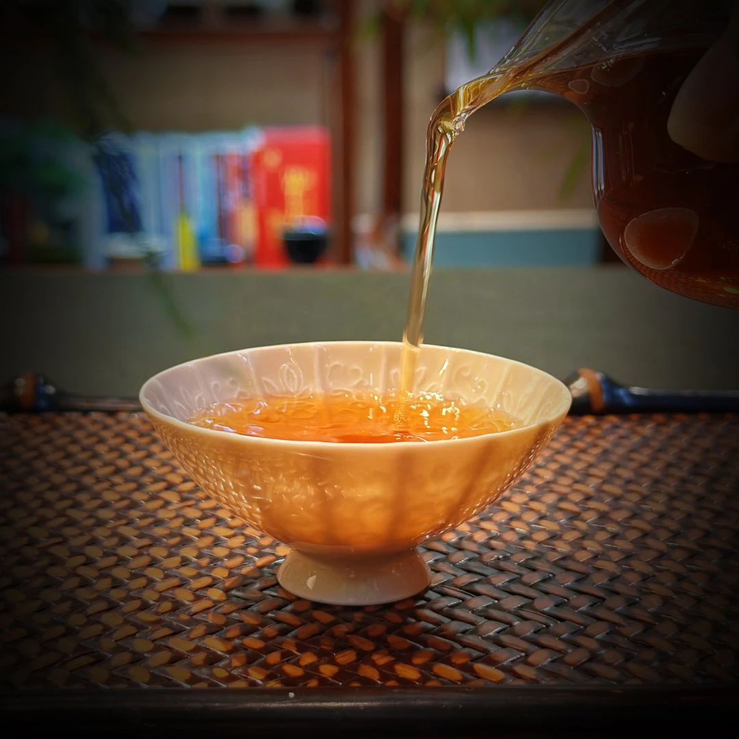 定窑白瓷～落花盏 高足薄胎内膜印 70cc 手工主人杯