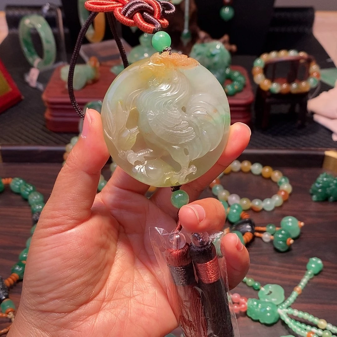 石英质玉（非洲翠）未镶嵌挂件