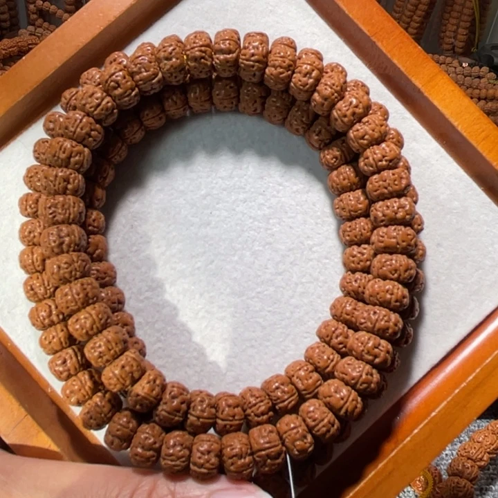 吊坠金刚菩提漏价泰森天花板长串