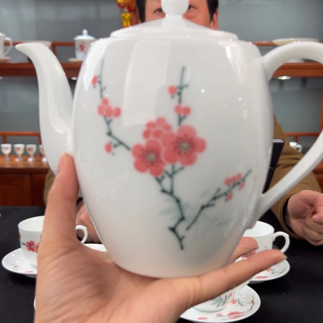 翠竹红梅腰鼓壶二级品