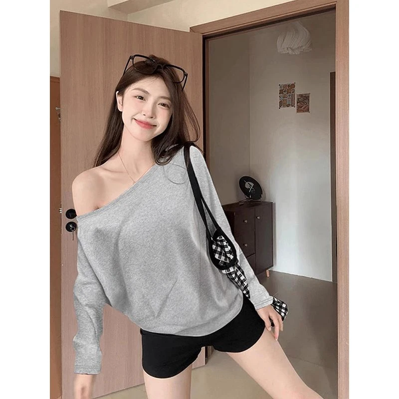 早秋一字领上衣女2025性感长袖T恤女辣妹显瘦小众打底衫内搭上衣