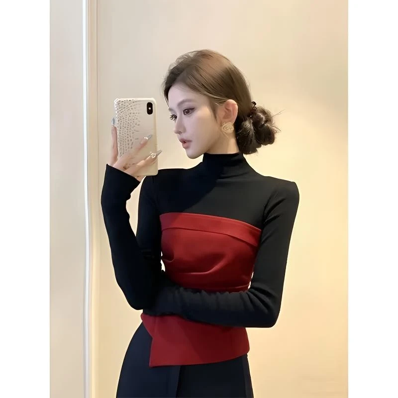 兹伊翰【拼接艺术】2025冬季新款独特漂亮气质高级感收腰T恤打底衫