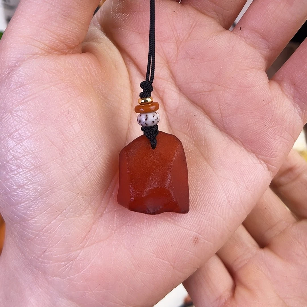 琥珀珠宝奇石未镶嵌，