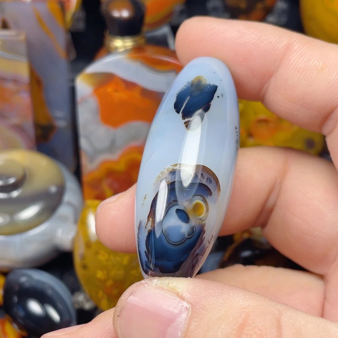 日***目玛瑙/玉髓未镶嵌颈饰