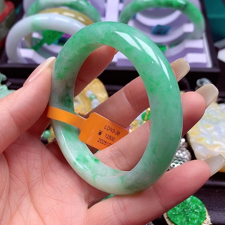 未镶嵌手镯翡翠翡翠