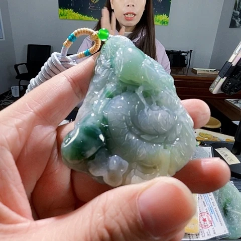 翡翠未镶嵌颈饰翡翠