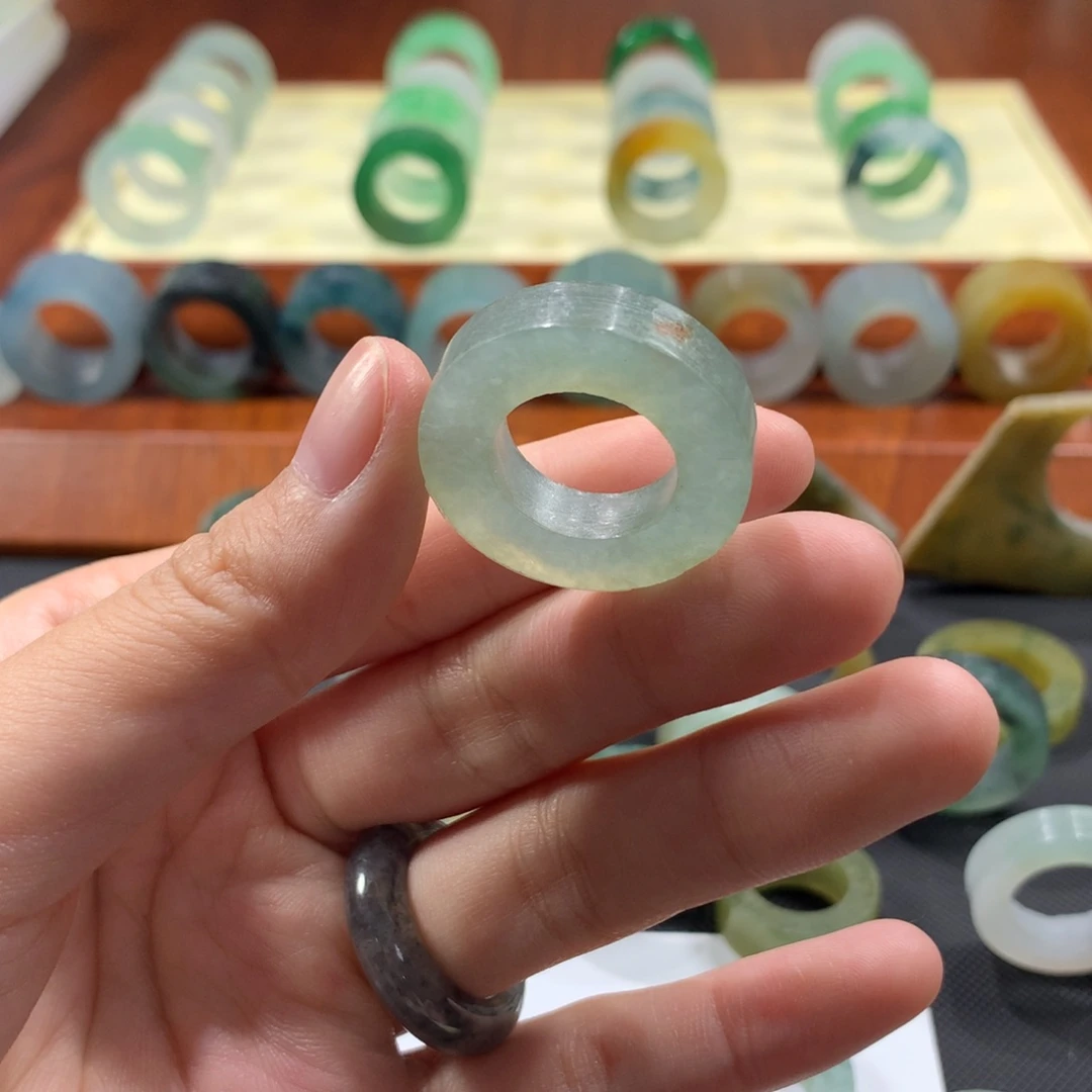 定制翡翠未镶嵌s*x翡翠