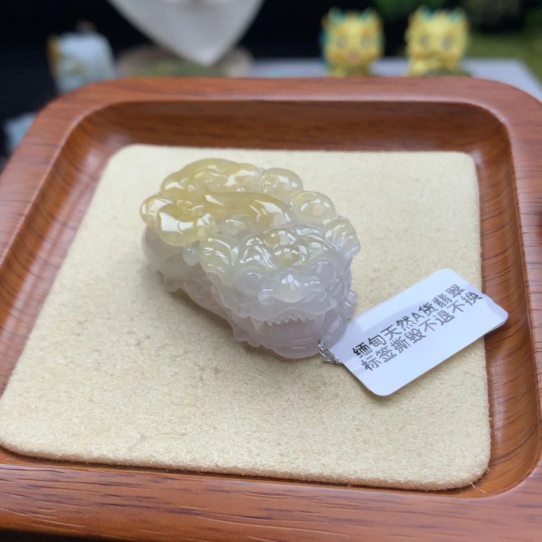 翡翠未镶嵌颈饰38