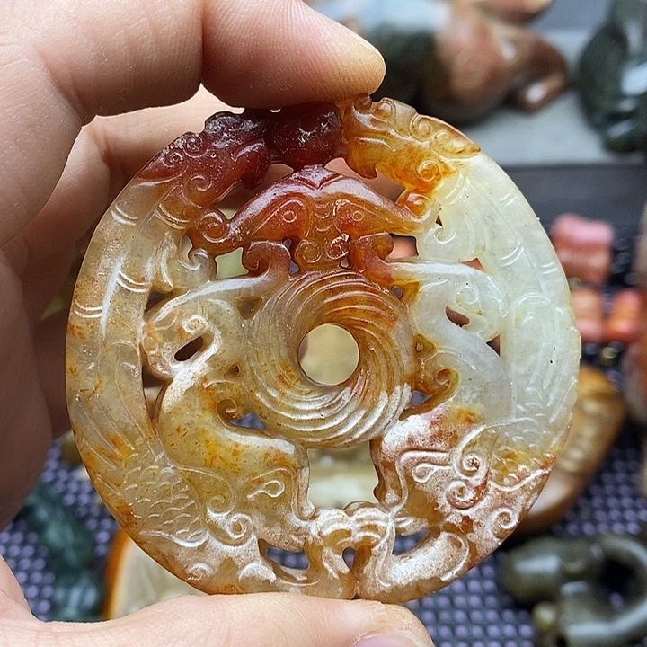 未镶嵌蛇纹石玉颈饰