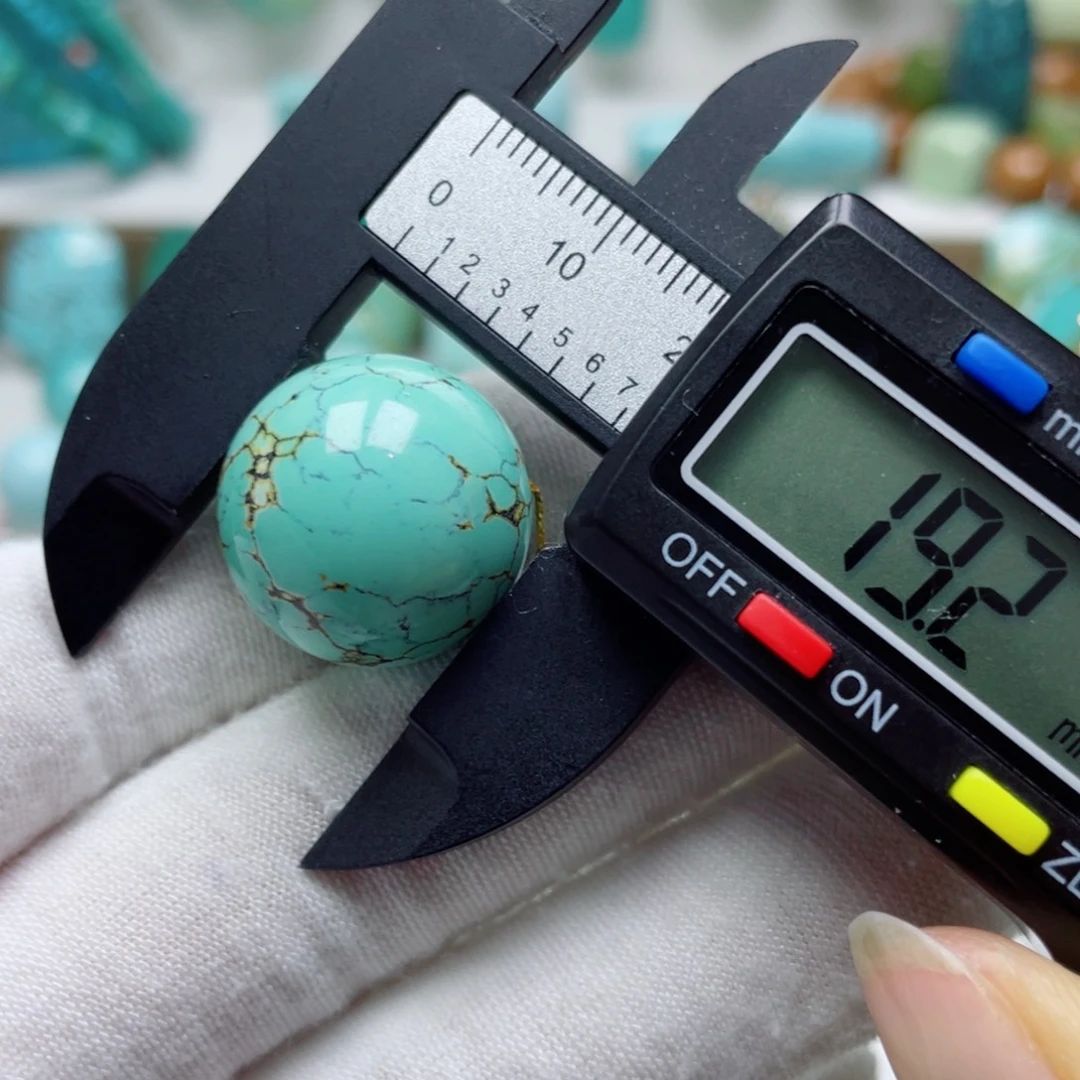 绿松石未镶嵌摆件