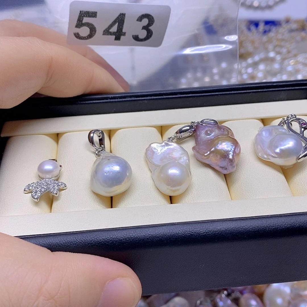 颈饰未镶嵌淡水珍珠