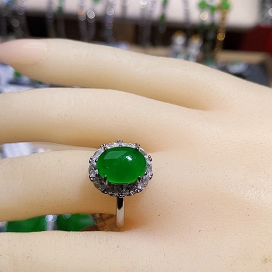 翡翠未镶嵌戒指戒指