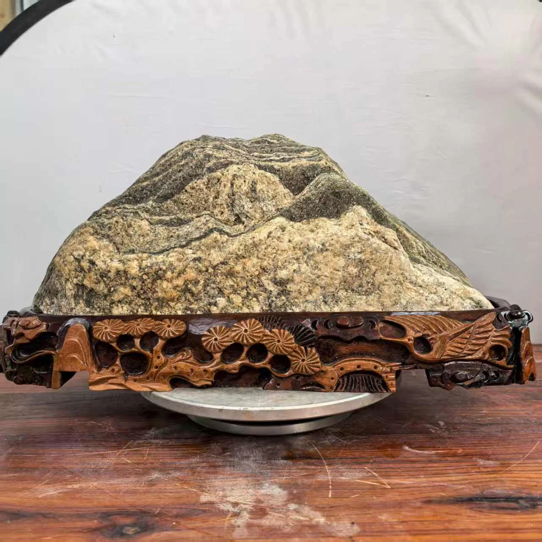 《东岳全景》摆件，长59cm*高27cm*厚20cm。