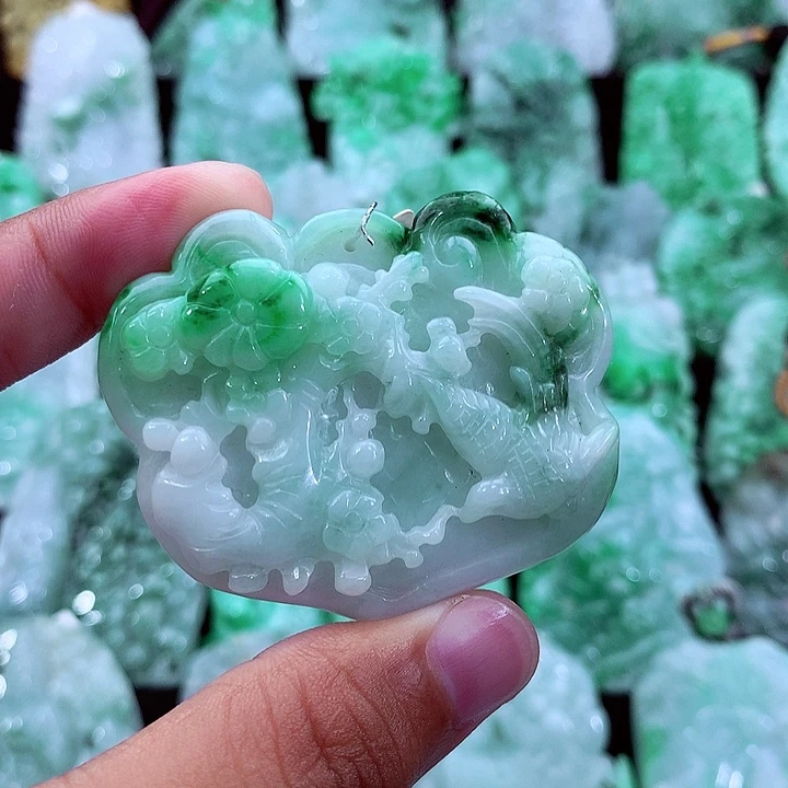 吊坠(不含链)未镶嵌翡翠
