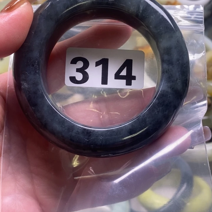 木***念蛇纹石玉未镶嵌手镯