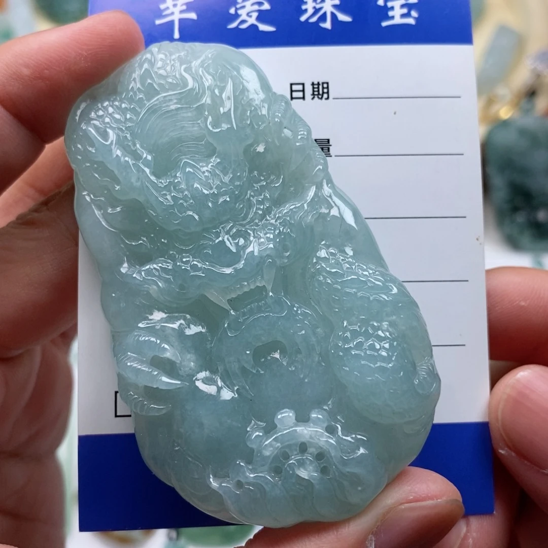 颈饰未镶嵌翡翠龙牌