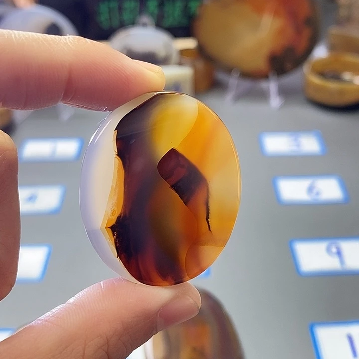 玛瑙/玉髓未镶嵌珠宝半成品130