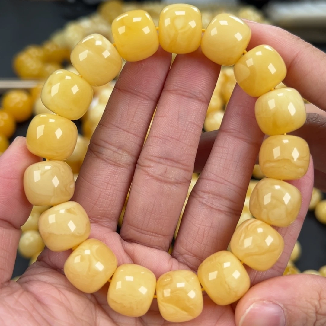 琥珀未镶嵌手链33克