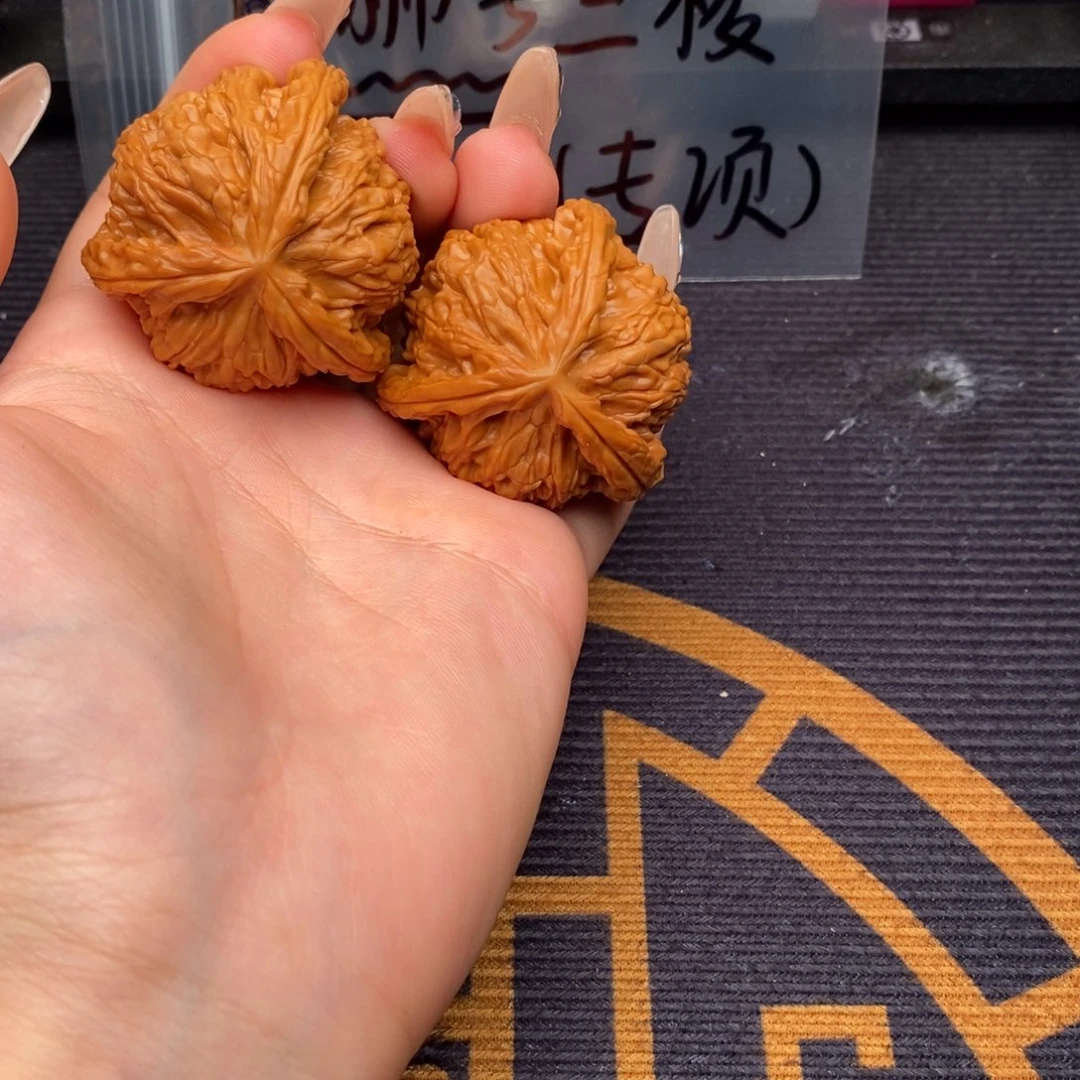 清***岗吊坠文玩核桃白狮子