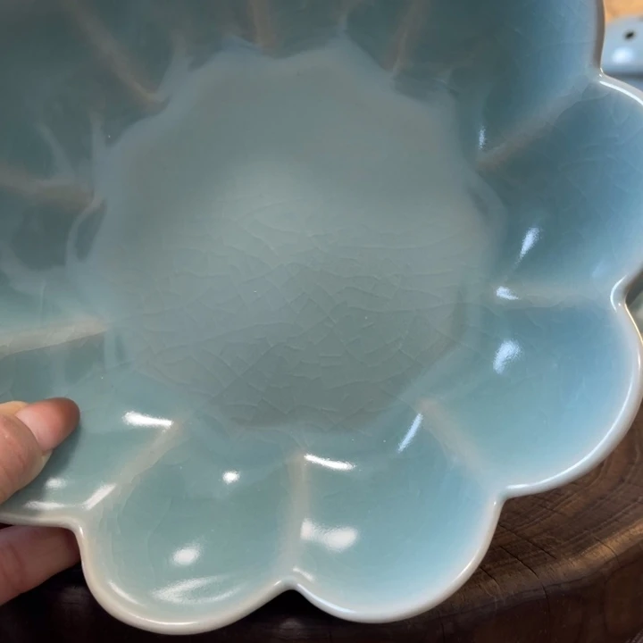 瓷片莲花果盘一一一一一瑕