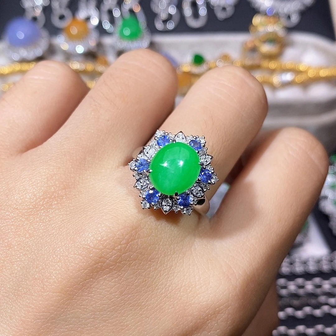 翡翠18K金镶嵌颈饰戒指