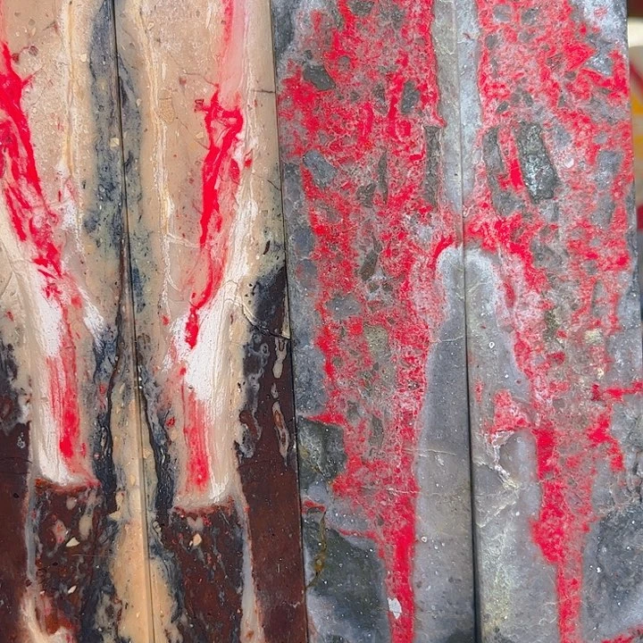 昌化鸡血石往**风昌化鸡血石质地优良