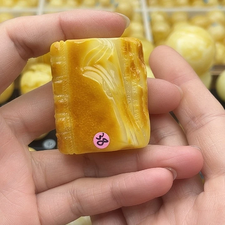 裸石琥珀未镶嵌蜜蜡牌子雕刻鸽