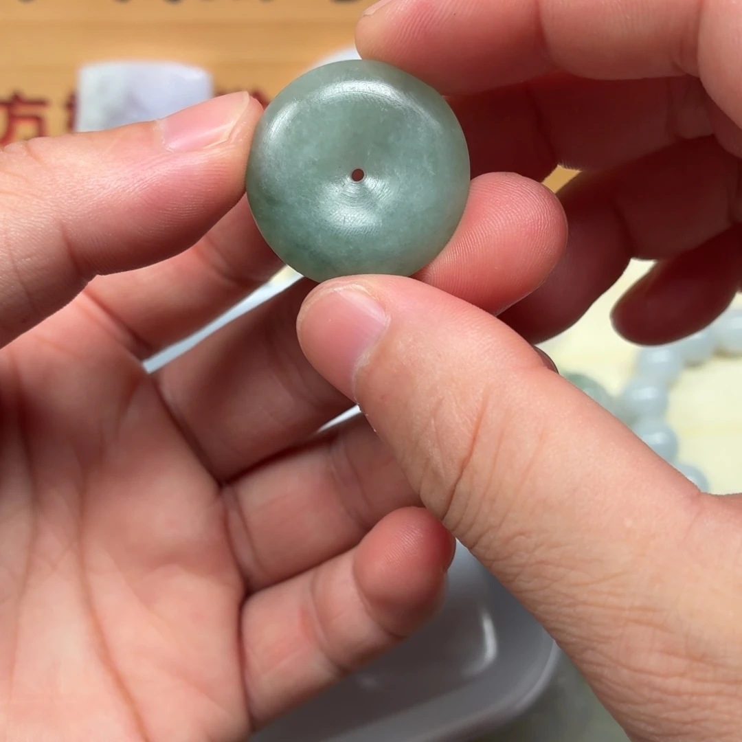 定制翡翠未镶嵌平安扣