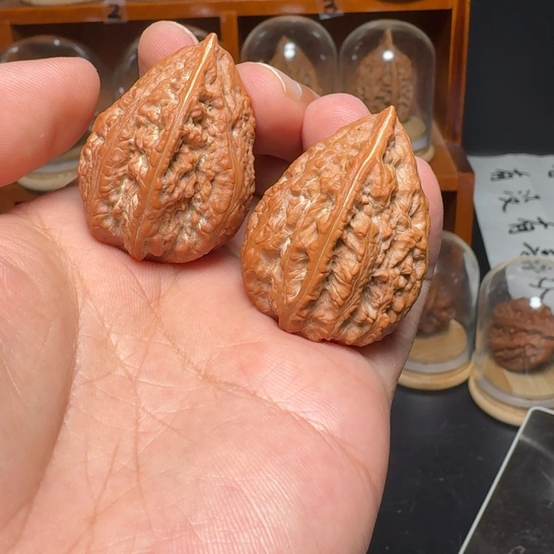 文玩核桃把件红*雀旮哒塔