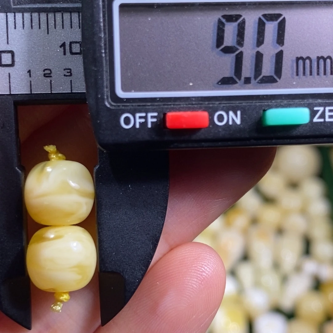 蜜蜡未镶嵌裸石配饰