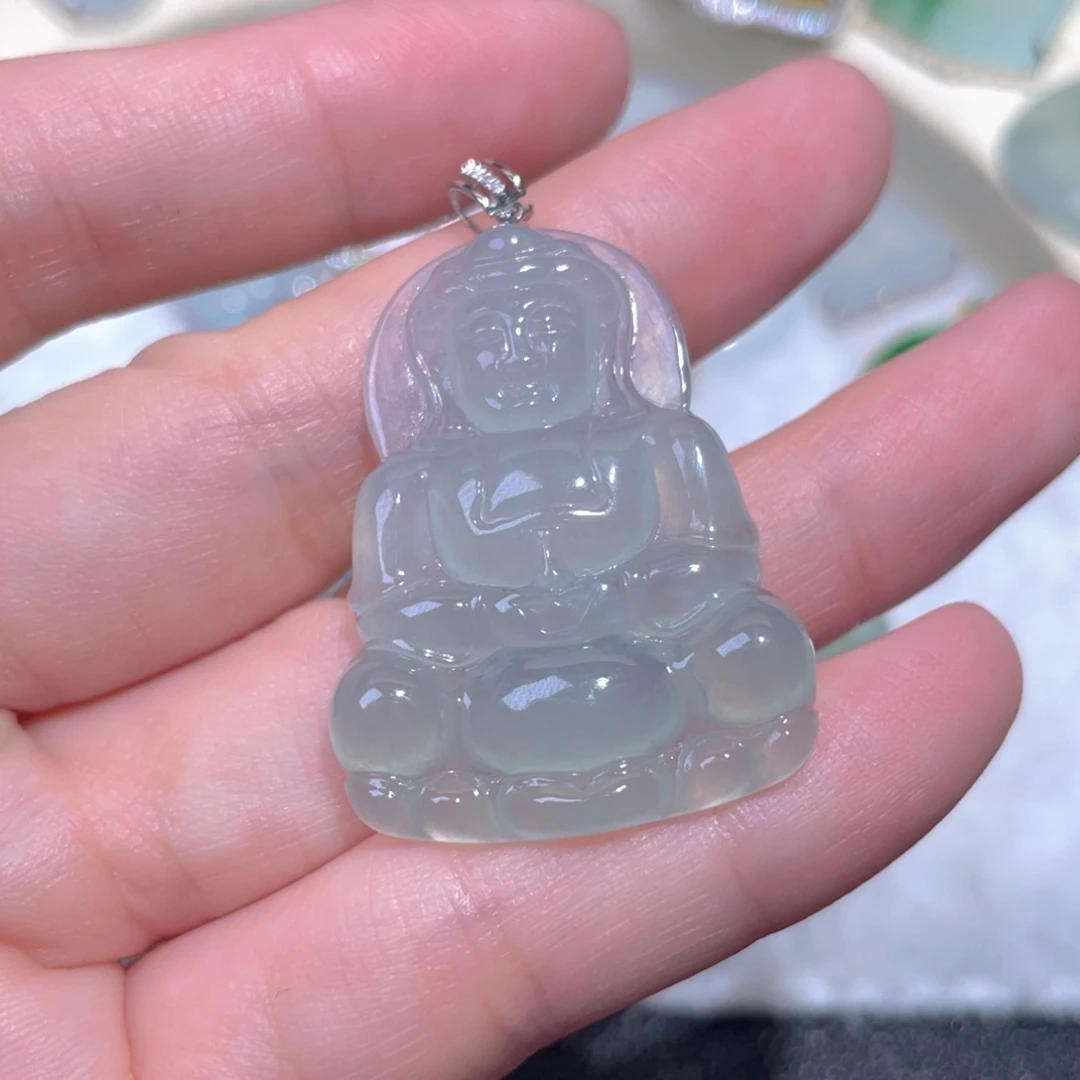 翡翠18K金镶嵌颈饰翡翠