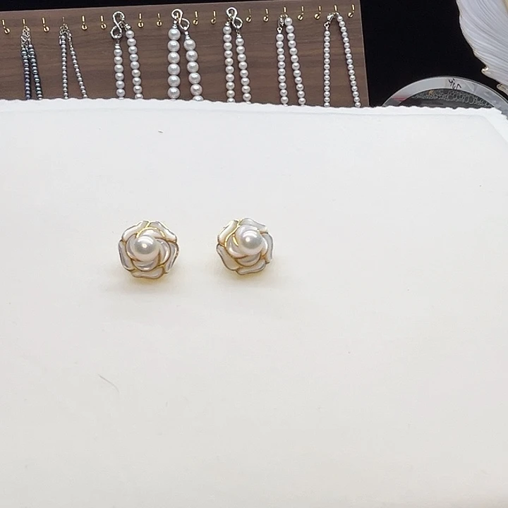 银S925镶嵌耳饰淡水珍珠