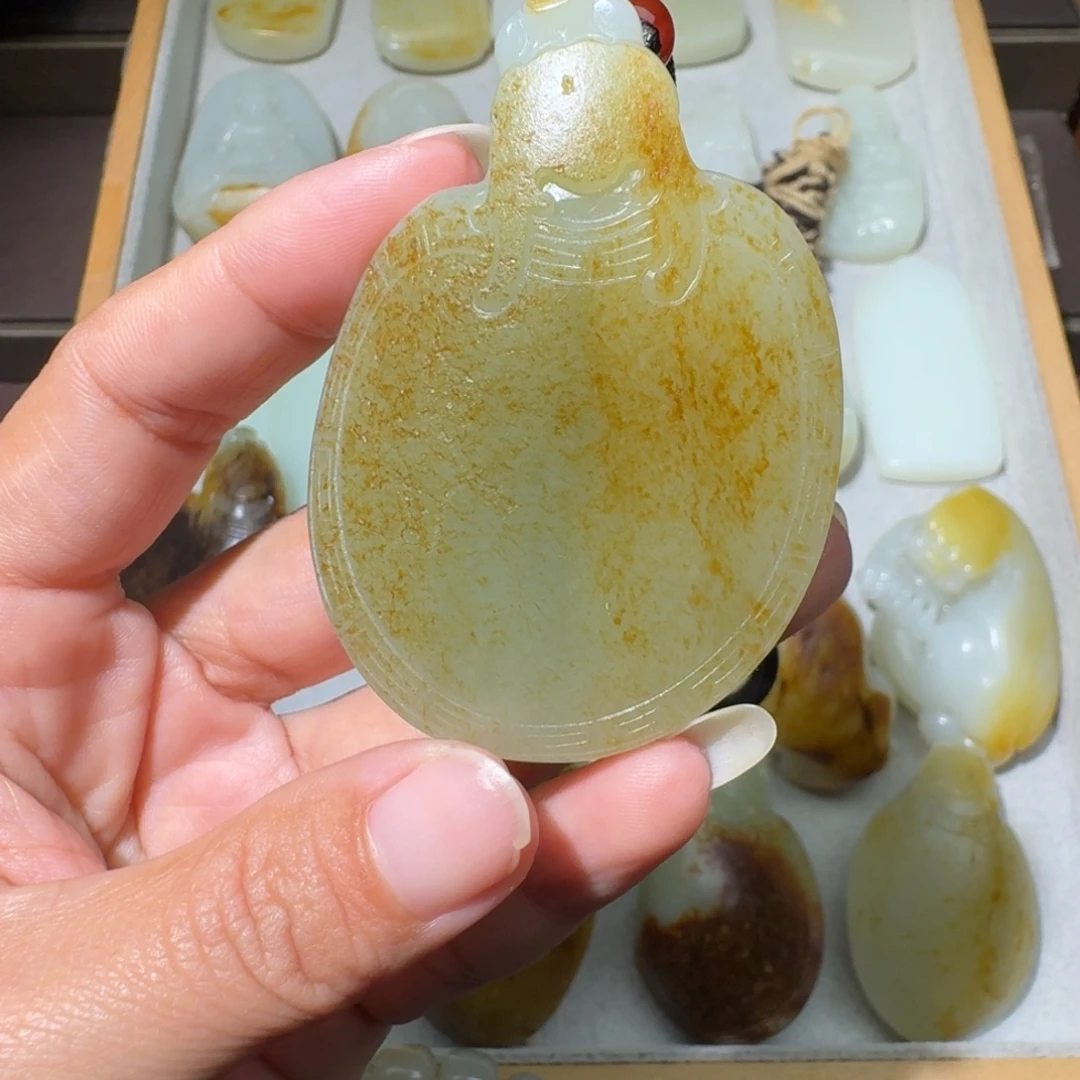 和田玉未镶嵌吊坠(不含链)